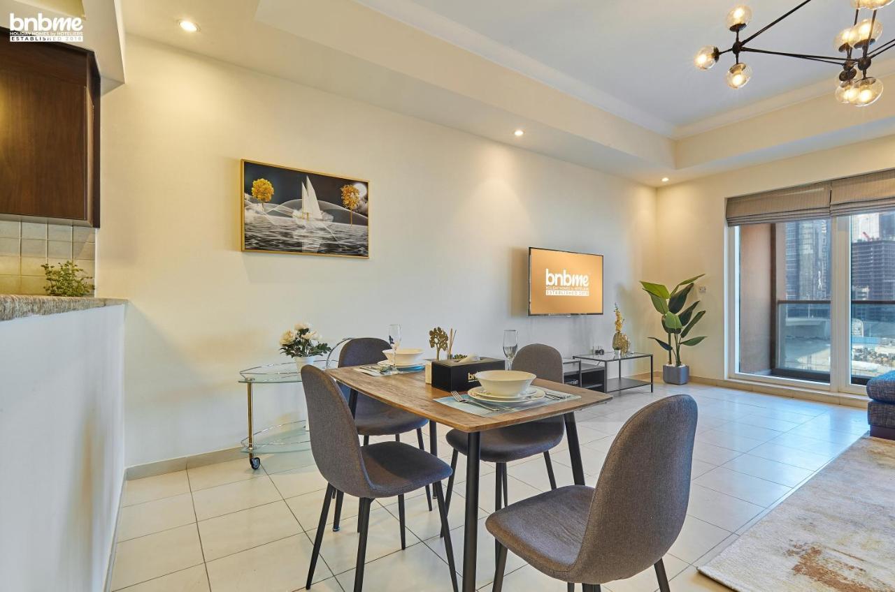 Appartamento Bnbme - Churchill Tower Dubai Esterno foto
